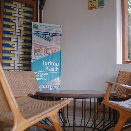 Augustina Home Malang Exterior foto