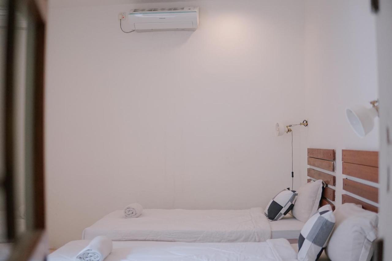 Augustina Home Malang Exterior foto