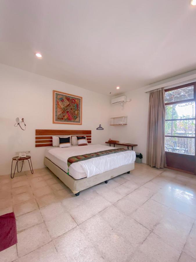 Augustina Home Malang Exterior foto