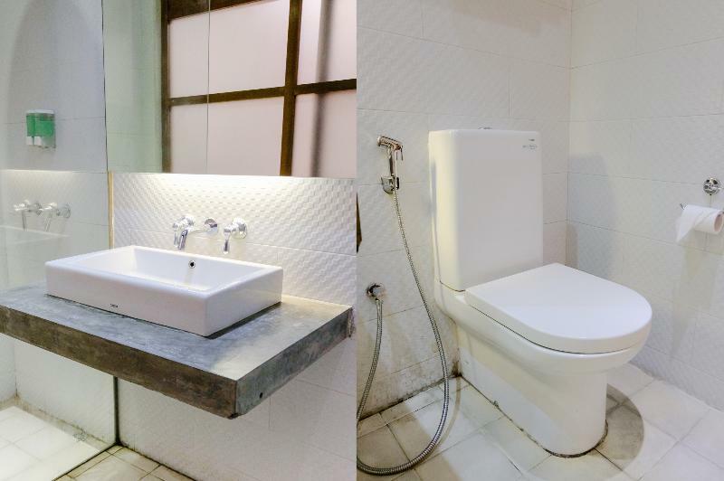 Augustina Home Malang Exterior foto