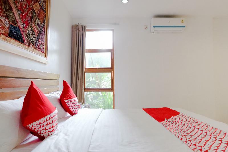 Augustina Home Malang Exterior foto